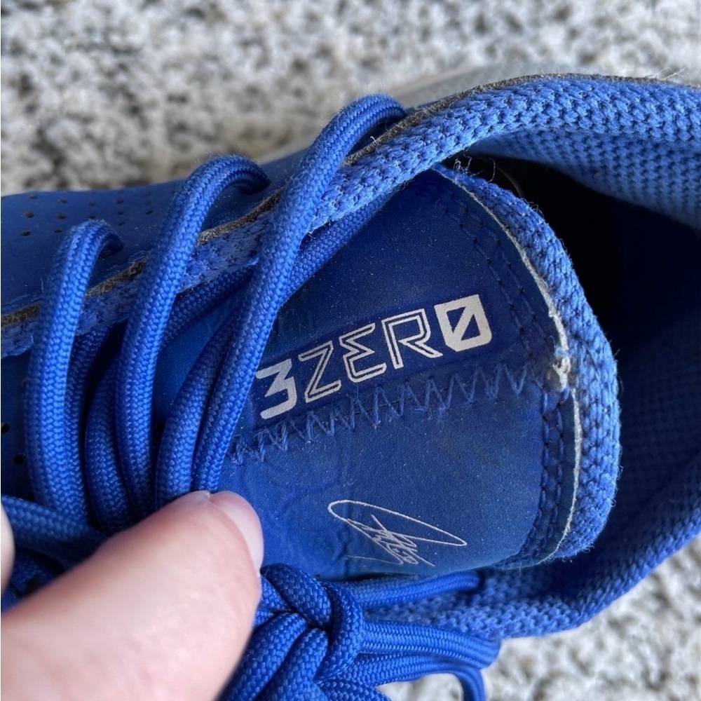 Boys Under Armour shoes - Picture 8 of 11